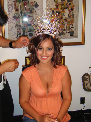 Reigning Queen, Vivian Perez, prepares for the news conference