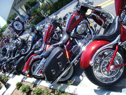 Bikes in front of Finnegans River & Marina